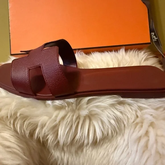 AUTHENTIC❗️Hermes Rouge H Oran Sandal - Picture 7 of 13